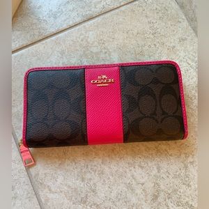 Brand new never used Coach wallet